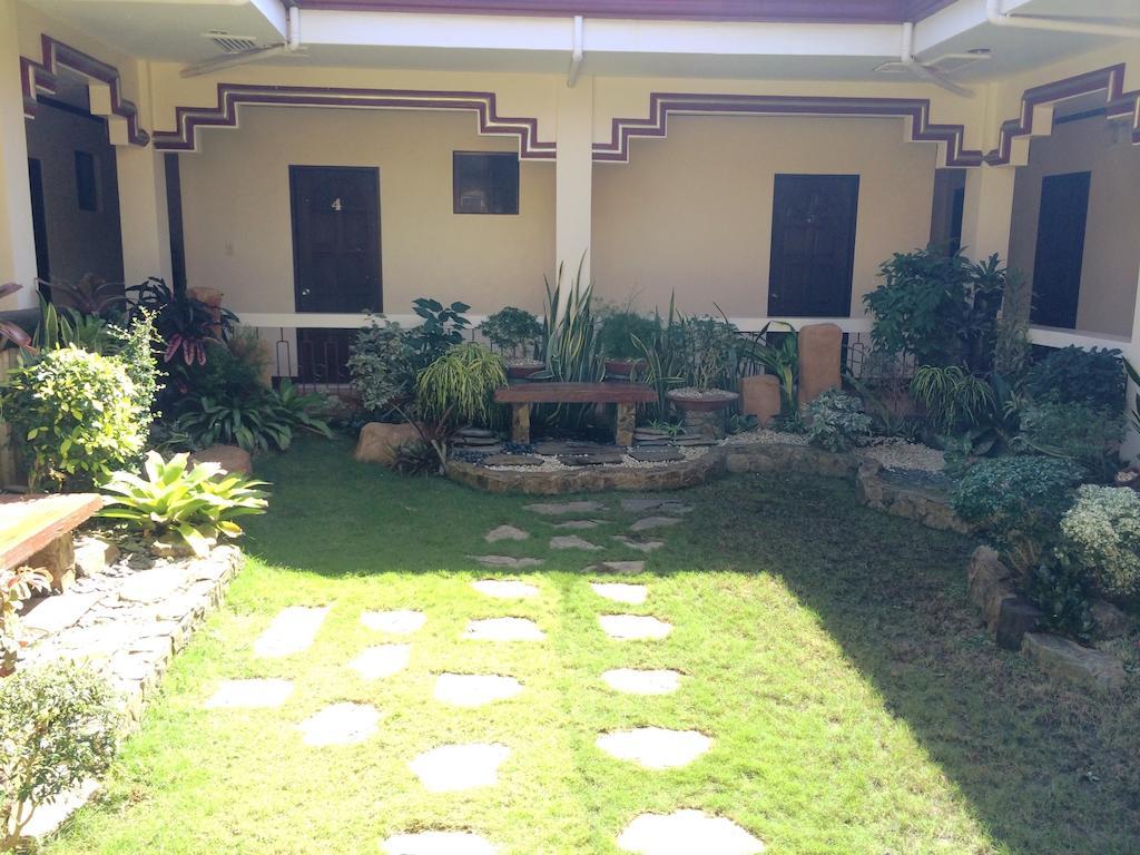 Ysabelle Mansion Panzió Puerto Princesa Kültér fotó