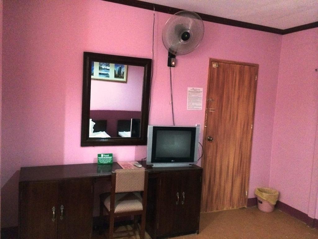 Ysabelle Mansion Panzió Puerto Princesa Kültér fotó