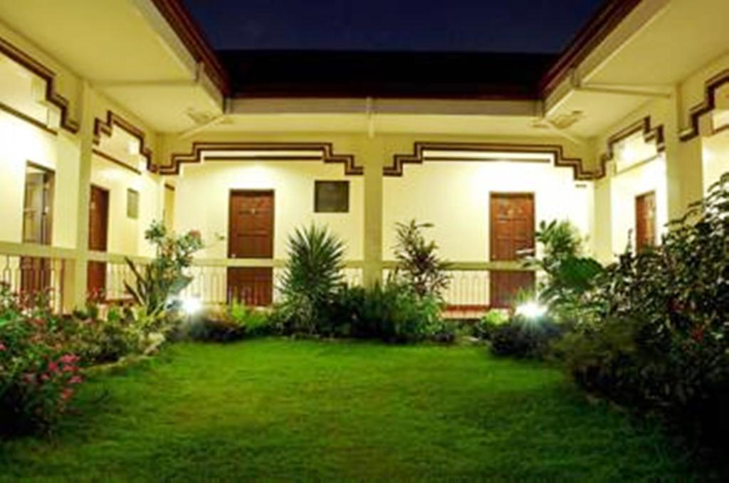 Ysabelle Mansion Panzió Puerto Princesa Kültér fotó