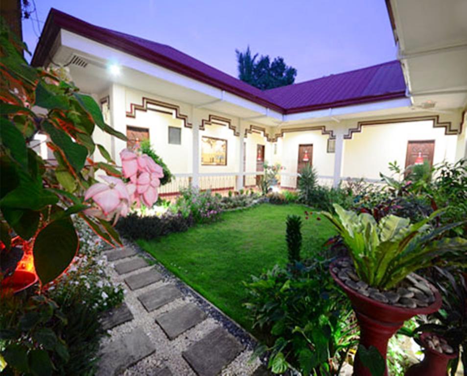 Ysabelle Mansion Panzió Puerto Princesa Kültér fotó