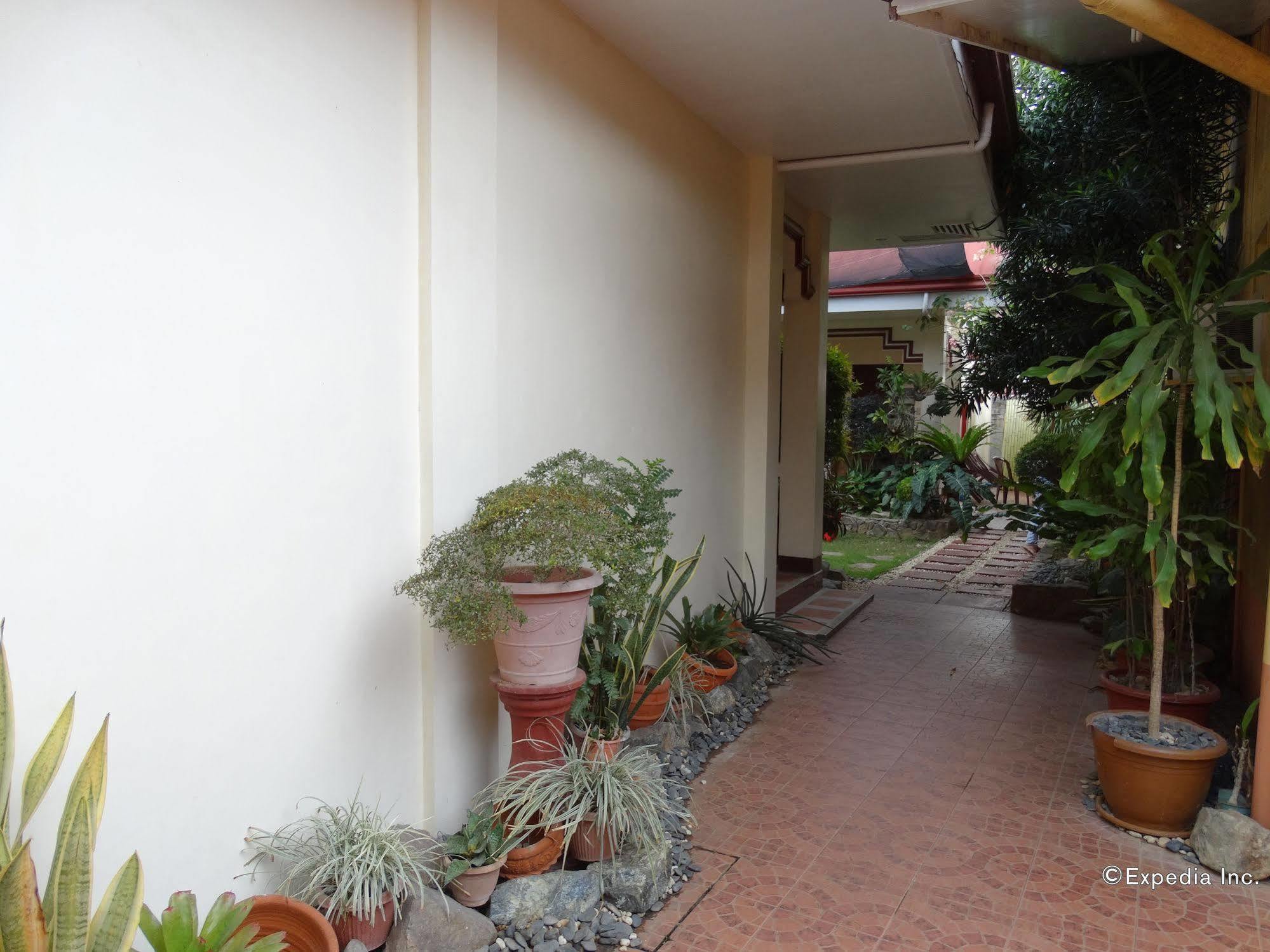 Ysabelle Mansion Panzió Puerto Princesa Kültér fotó