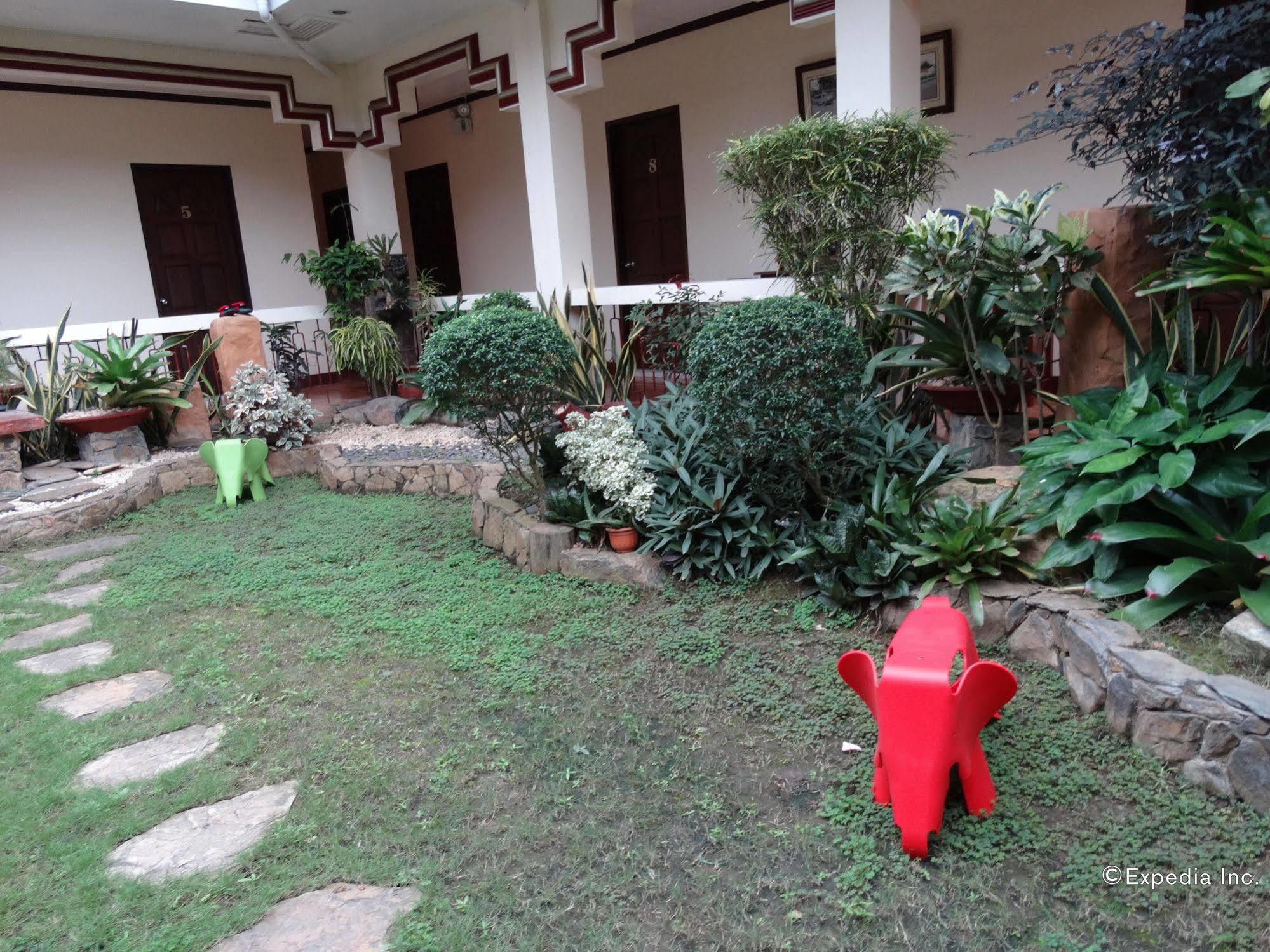 Ysabelle Mansion Panzió Puerto Princesa Kültér fotó
